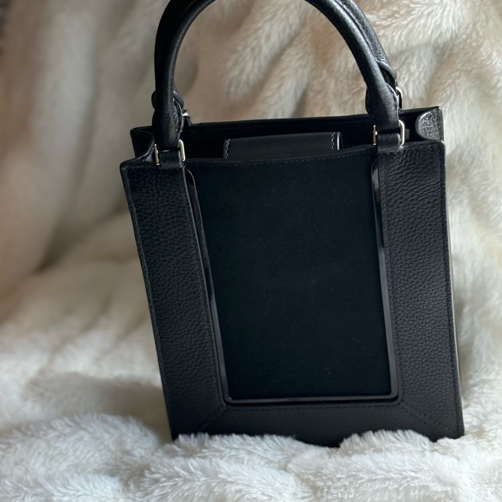 Kate Spade Elegant Black Tote - Picture 3 of 8